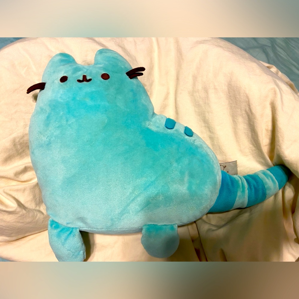 Blue Pusheen dinosaur by Gund